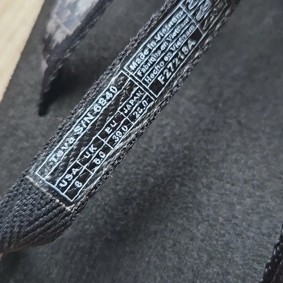 Teva Olowahu Sandal Womens Beach Cushioned Thong Flip Flop Pana Black/ Gray 8 - Picture 6 of 14